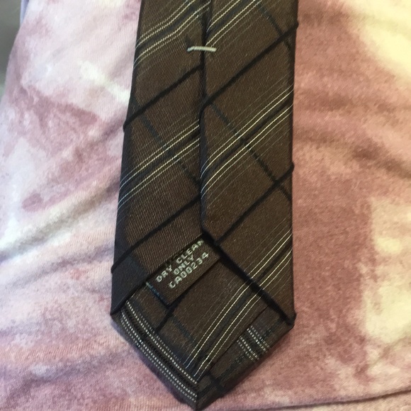 Hudson Room-dark brown with black plaid, 100% silk Italian made tie. LIKE NEW - Picture 9 of 11